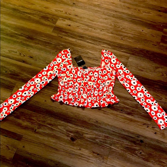 •NWT• F21 Long Sleeve Ruffle Crop Top - Picture 1 of 6